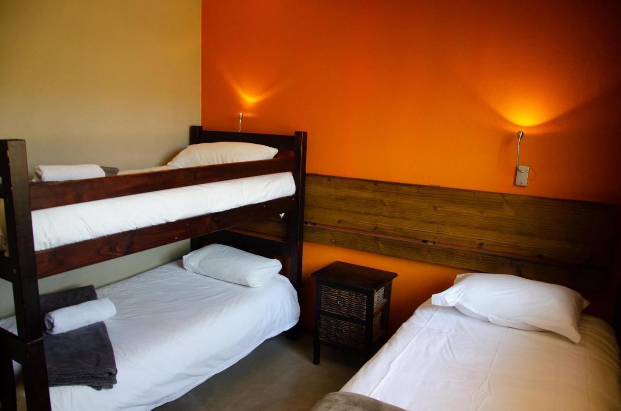 Desert Dew Guest House Hutchinson Extérieur photo