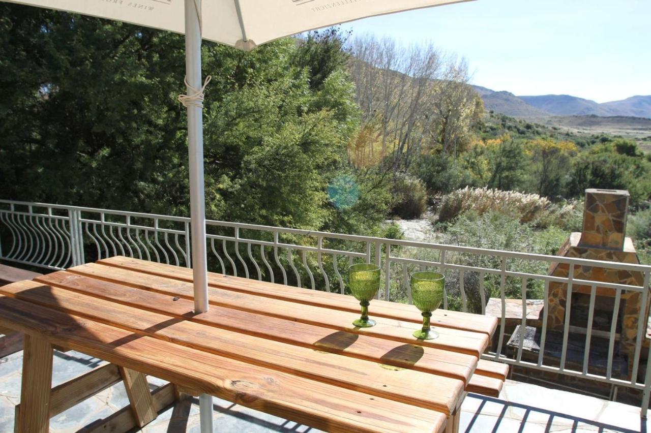 Desert Dew Guest House Hutchinson Extérieur photo