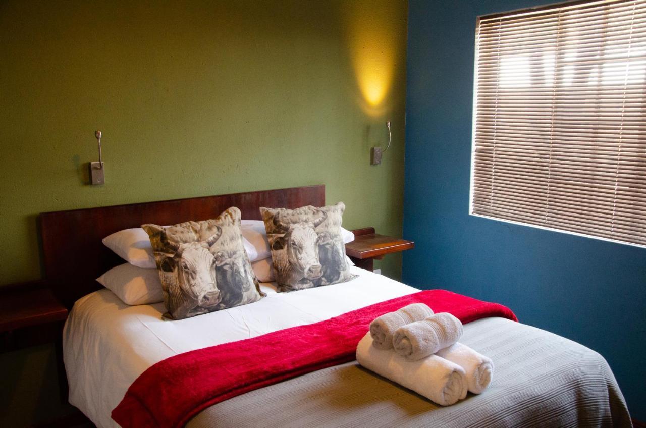 Desert Dew Guest House Hutchinson Extérieur photo
